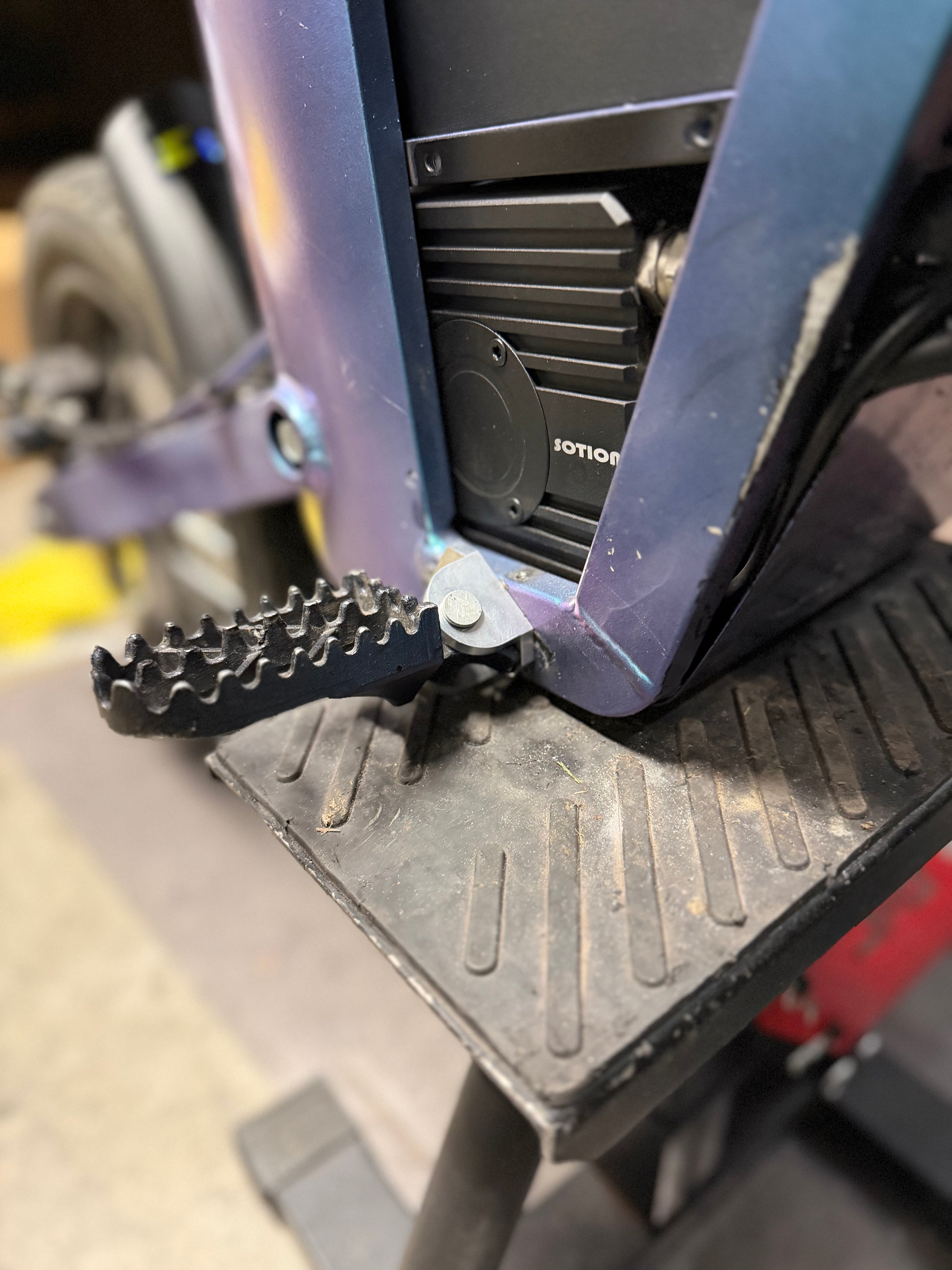Cnc tuttio peg mount